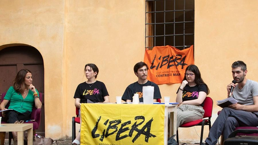 I ragazzi di Libera ieri a Palazzo Monsignani durante la presentazione del report