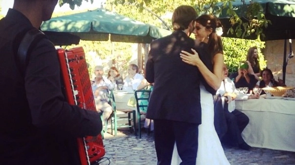 Il ministro Dario Franceschini balla con la neo sposa Michela Di Biase