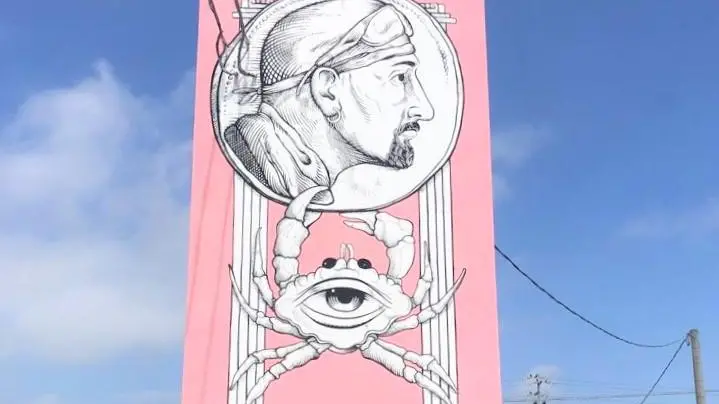Omaggio al mito di Marco Pantani  nel murales su una cabina elettrica