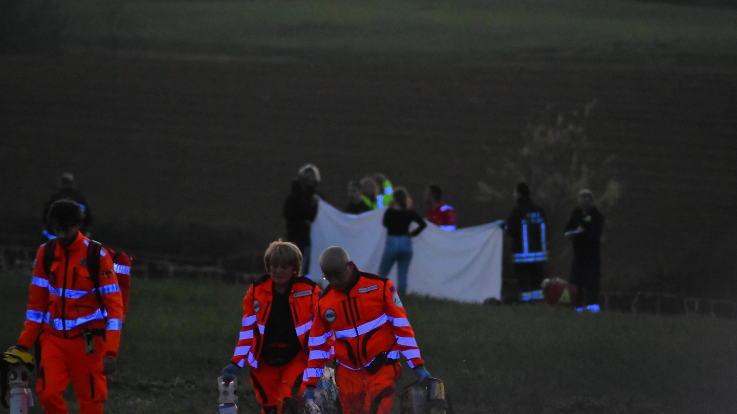 Incidente con il deltaplano a Casalgrande, morto un uomo (foto Artioli)