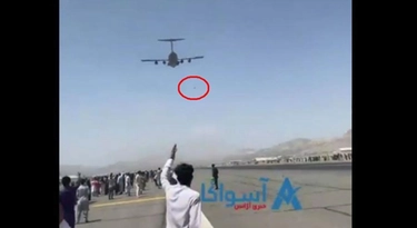 Afghanistan, video choc: gli uomini in fuga che precipitano dagli aerei in decollo