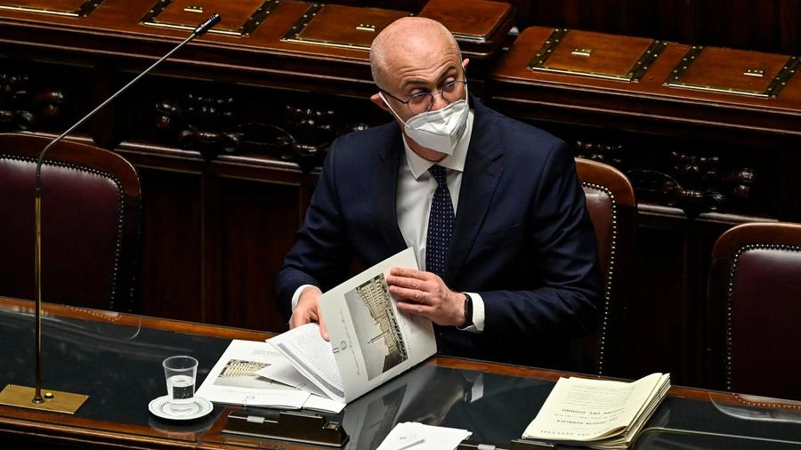 Il ministro per i Rapporti col Parlamento, Federico D'Incà (Foto Ansa)