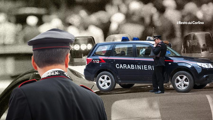 Per calmare l'uomo sono intervenuti i carabinieri