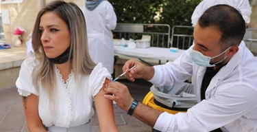Vaccino Covid: protezione giù dopo 5 mesi. Israele verso la quarta dose