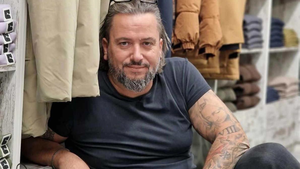 Samuele Quadrini, titolare del Jeans & Co Store di Fermo