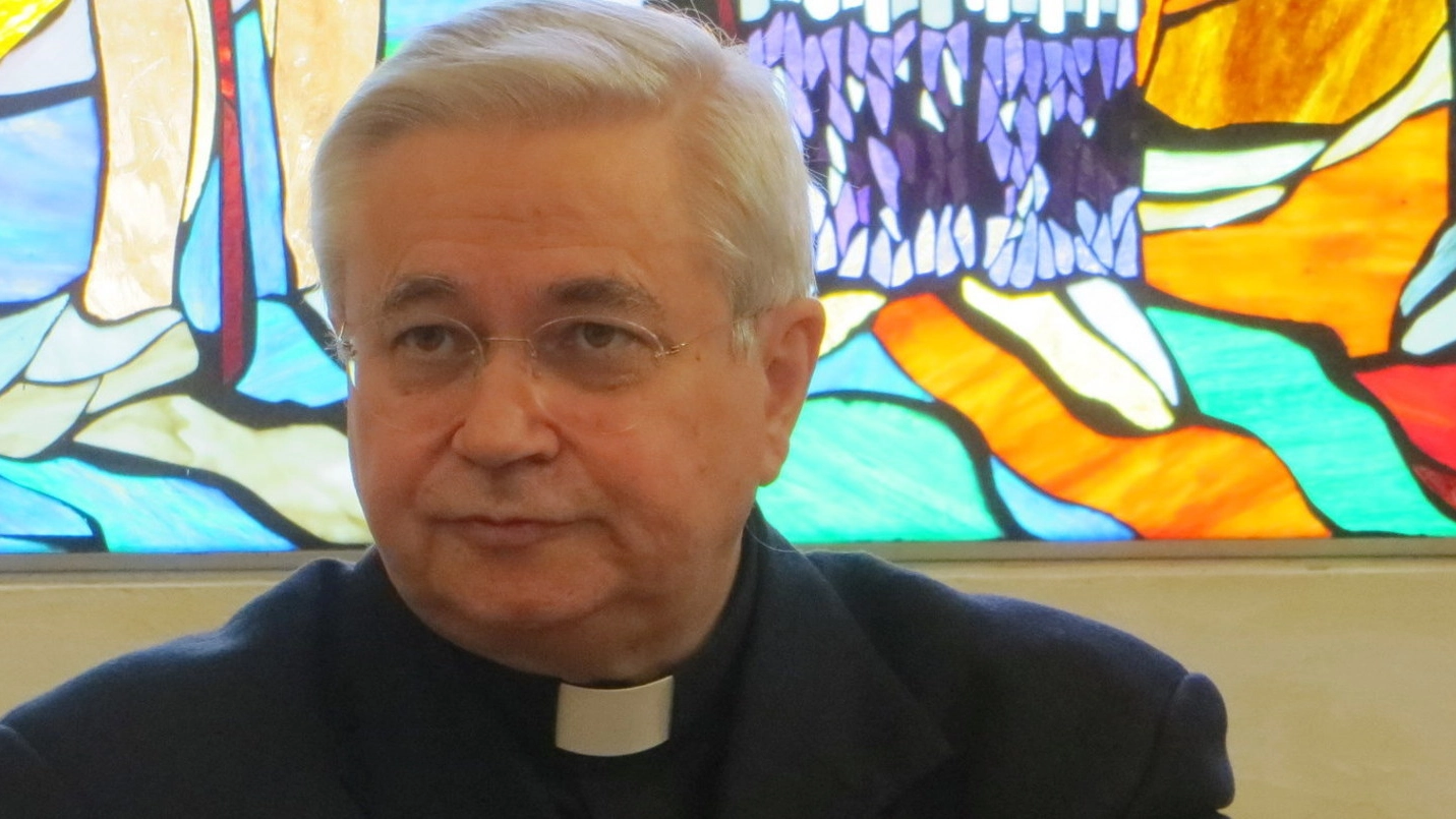Il vescovo di Faenza Mario Toso (foto Veca)