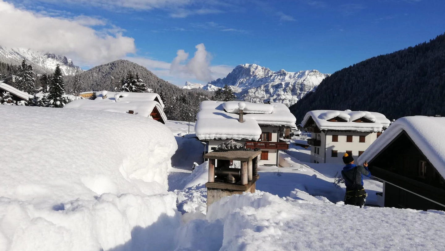 Neve sulle montagne del Veneto (foto d'archivio)