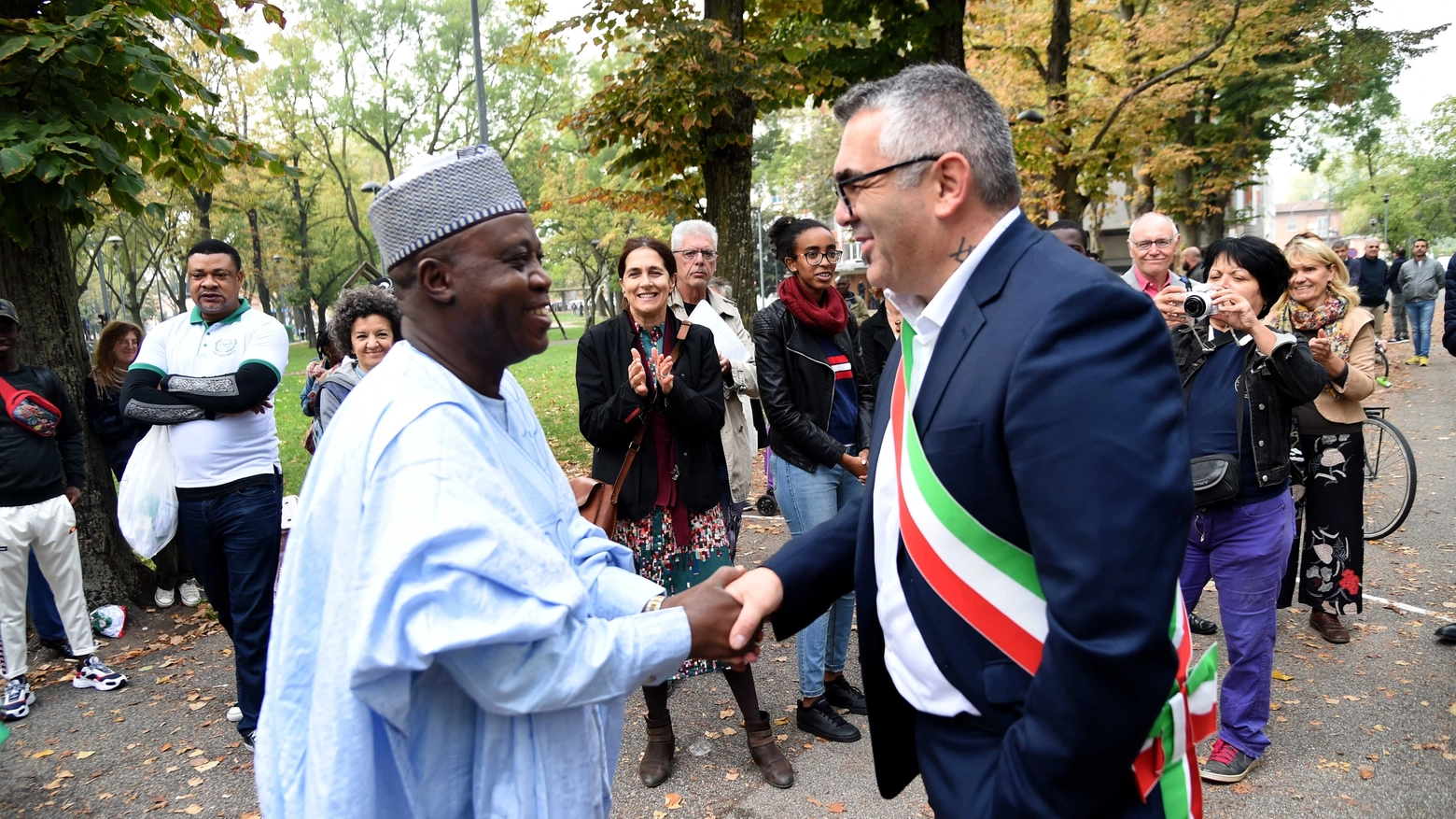 Nicola Lodi, vice sindaco della Lega saluta l'ambasciatore nigeriano (foto Businesspress)