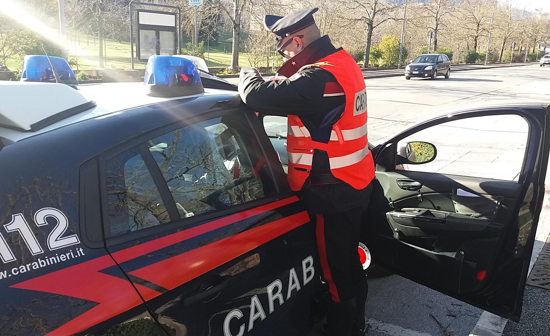 Morte choc in strada di una carabiniera