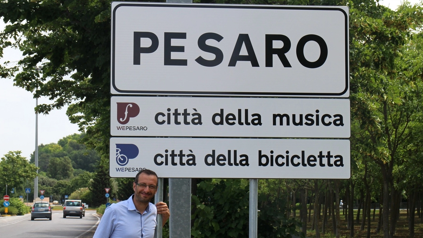 Pesaro, i nuovi cartelli alle porte della città