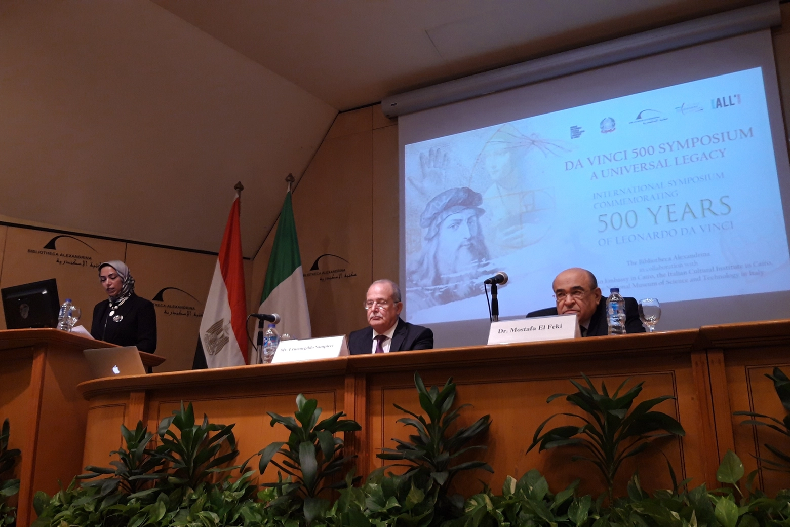 Il Console d'Italia Ermenegildo Sampieri e il direttore dell'Alexandrina, Mostafà El Feki