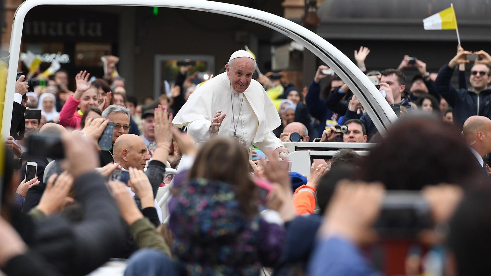 Papa a Carpi e Mirandola, una giornata che rimarrà nella storia (fotoFiocchi)