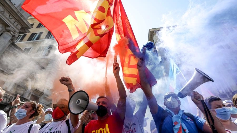 Protesta dei lavoratori Whirlpool di Napoli