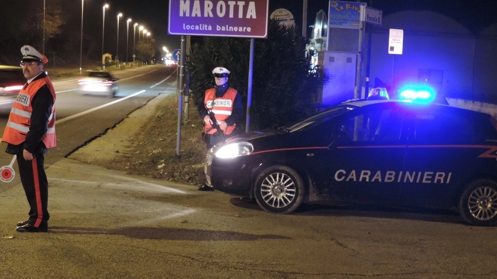 Posto di blocco dei carabinieri a Marotta