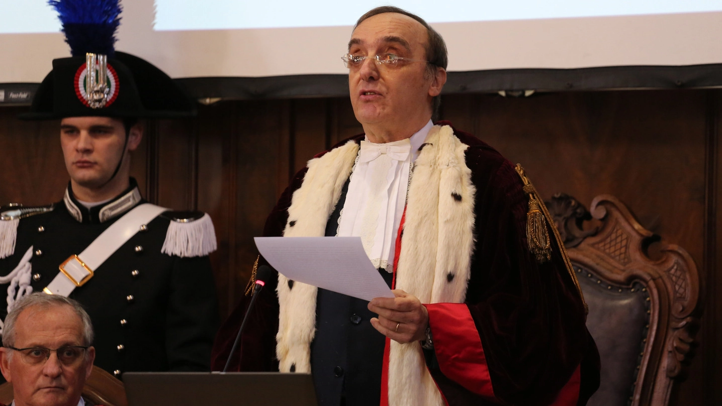 Giuseppe Colonna, presidente di Corte d’Appello: durante il suo discorso 60 toghe firmavano il documento