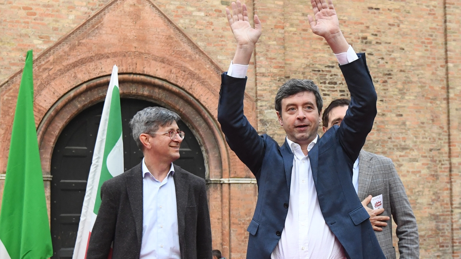 Bologna, primarie Pd, Andrea Orlando in piazza Santo Stefano (FotoSchicchi)