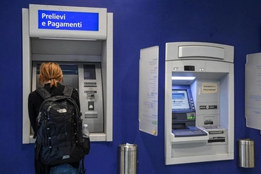 Bancomat bloccati: cosa è successo oggi e come proteggere i nostri soldi
