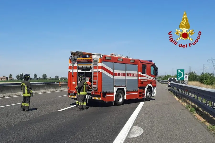 Incidente A1 Piacenza oggi: schianto tra due Tir, un morto