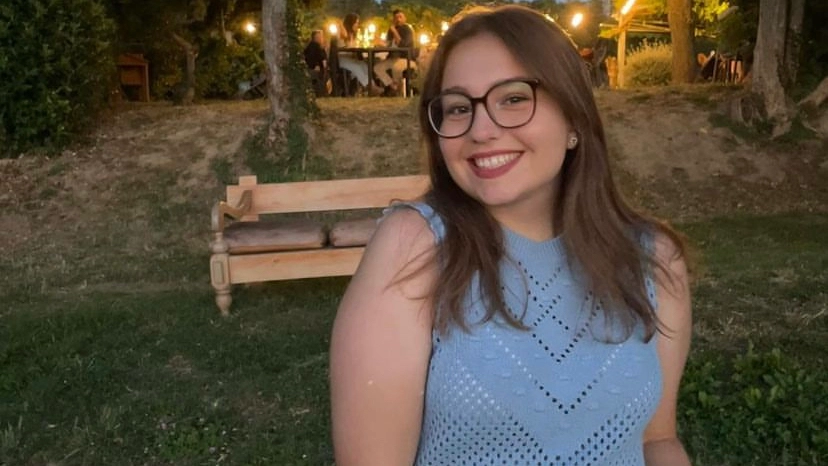 Alice Fraternali morta a Pesaro dopo una malattia: aveva 19 anni