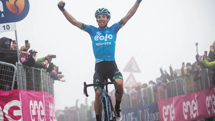 Giro d'Italia 2021, Lorenzo Fortunato (Ansa)