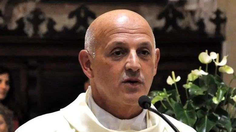 Don Giovanni Rossi, nato il 15 ottobre 1957 e cresciuto nella parrocchia di Santo Stefano. Venne ordinato sacerdote nel 1981