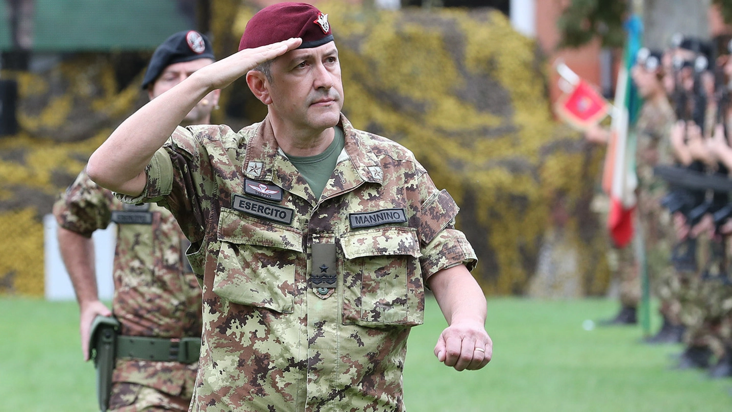 Cambio del comando al 28 reggimento Pavia, il generale Stefano Mannino (FotoPrint)