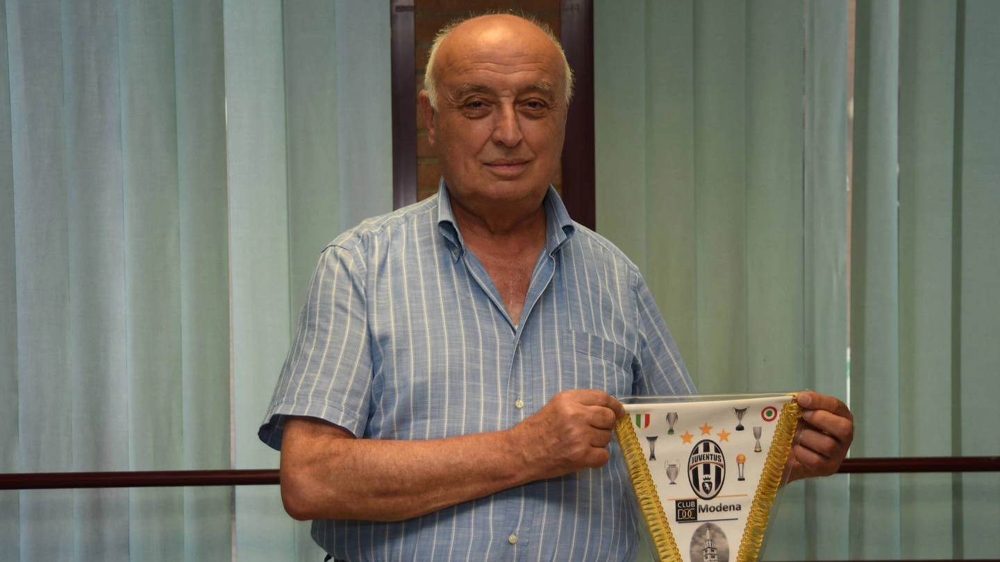 Il presidente dello Juventus Club Arduino Barbieri, 72 anni