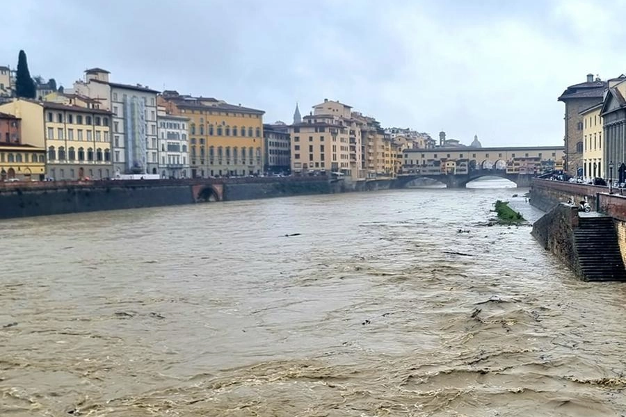 Allerta meteo, la portata dell'Arno agli Uffizi