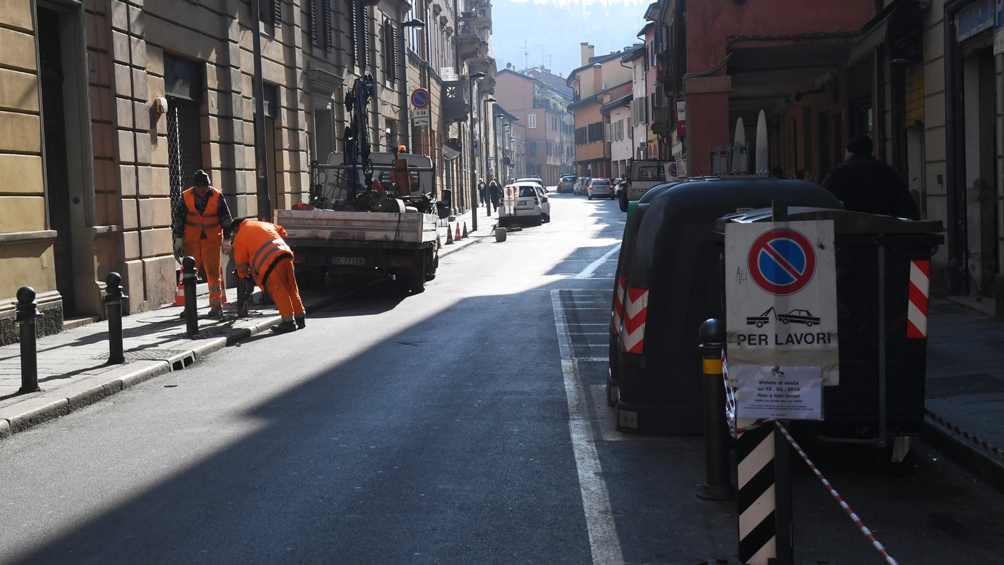 Saragozza, lavori per la pista ciclabile in via Frassinago (FotoSchicchi)