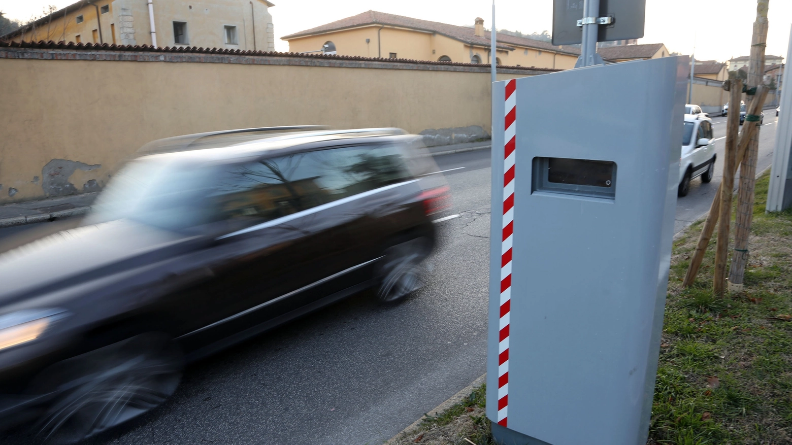 Autovelox in viale Panzacchi a Bologna (foto Schicchi)