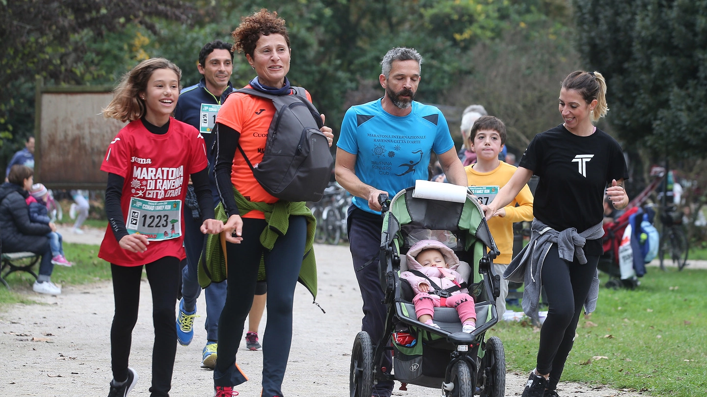 Maratona di Ravenna 2018, lo start dal Mar (foto Zani)