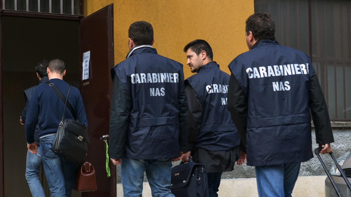 Gli uomini del Nucleo Anti Sofisticazione dei carabinieri