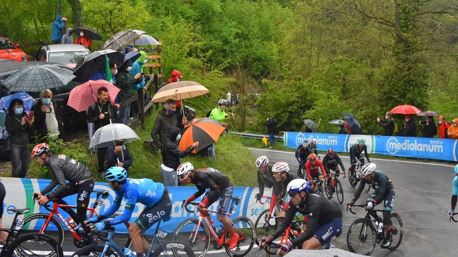 Giro d'Italia nel Reggiano (foto Artioli)