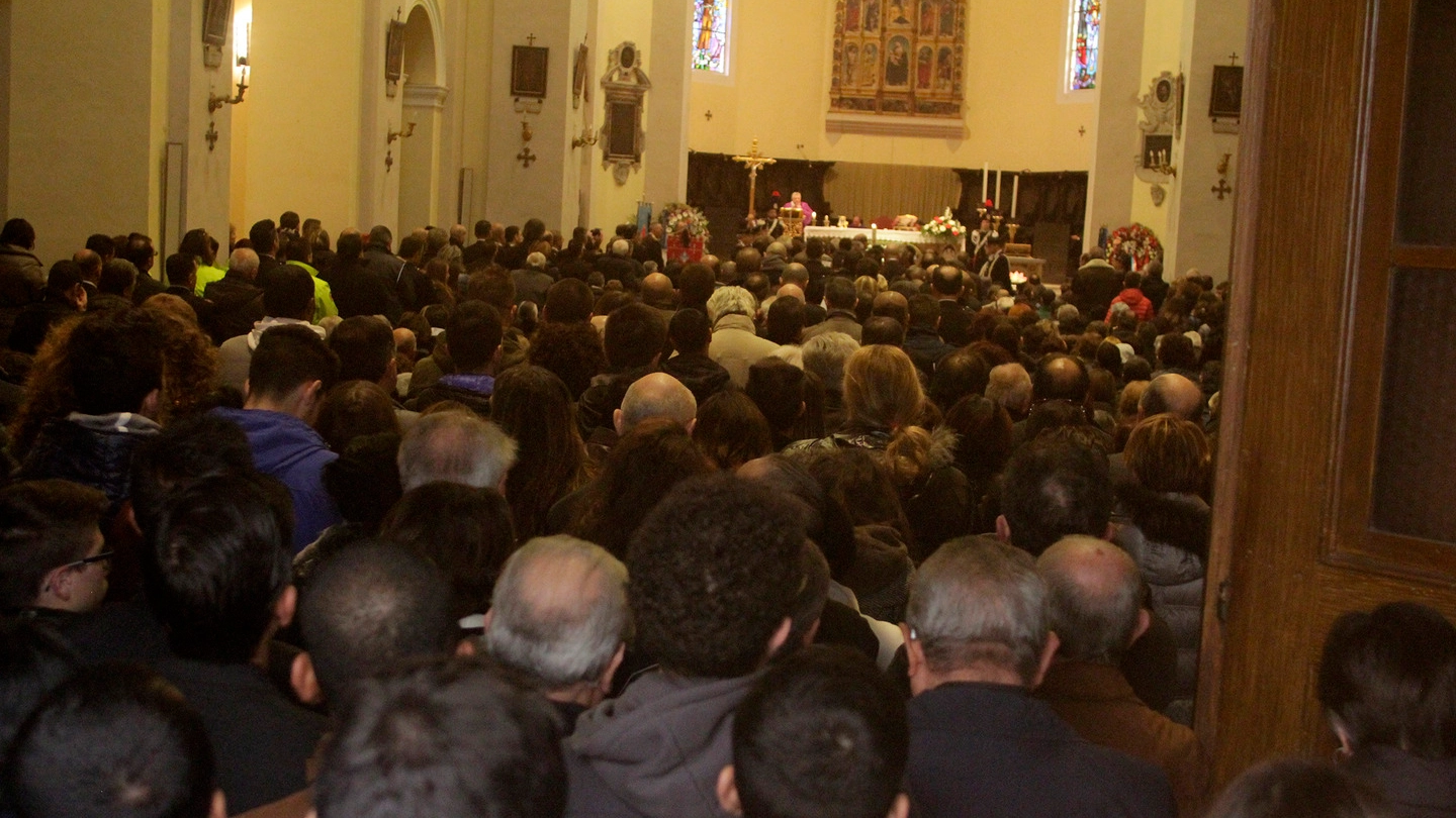 Arcevia (Ancona), il funerale di Andrea Carnevali (Foto Effimera)