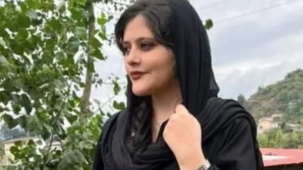 Mahsa Amini, 22 anni, morta mentre era sotto custodia della polizia morale
