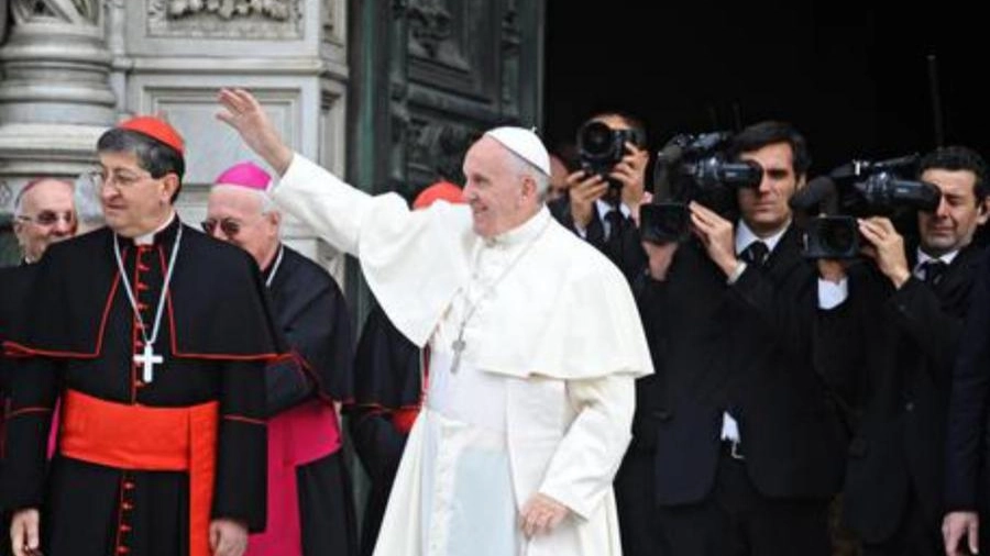 Papa Francesco insieme al Cardinal Giuseppe Betori nella precedente visita a Firenze  