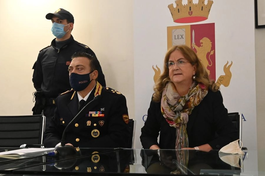 Conferenza stampa in questura, a destra il questore Isabella Fusiello (FotoSchicchi)