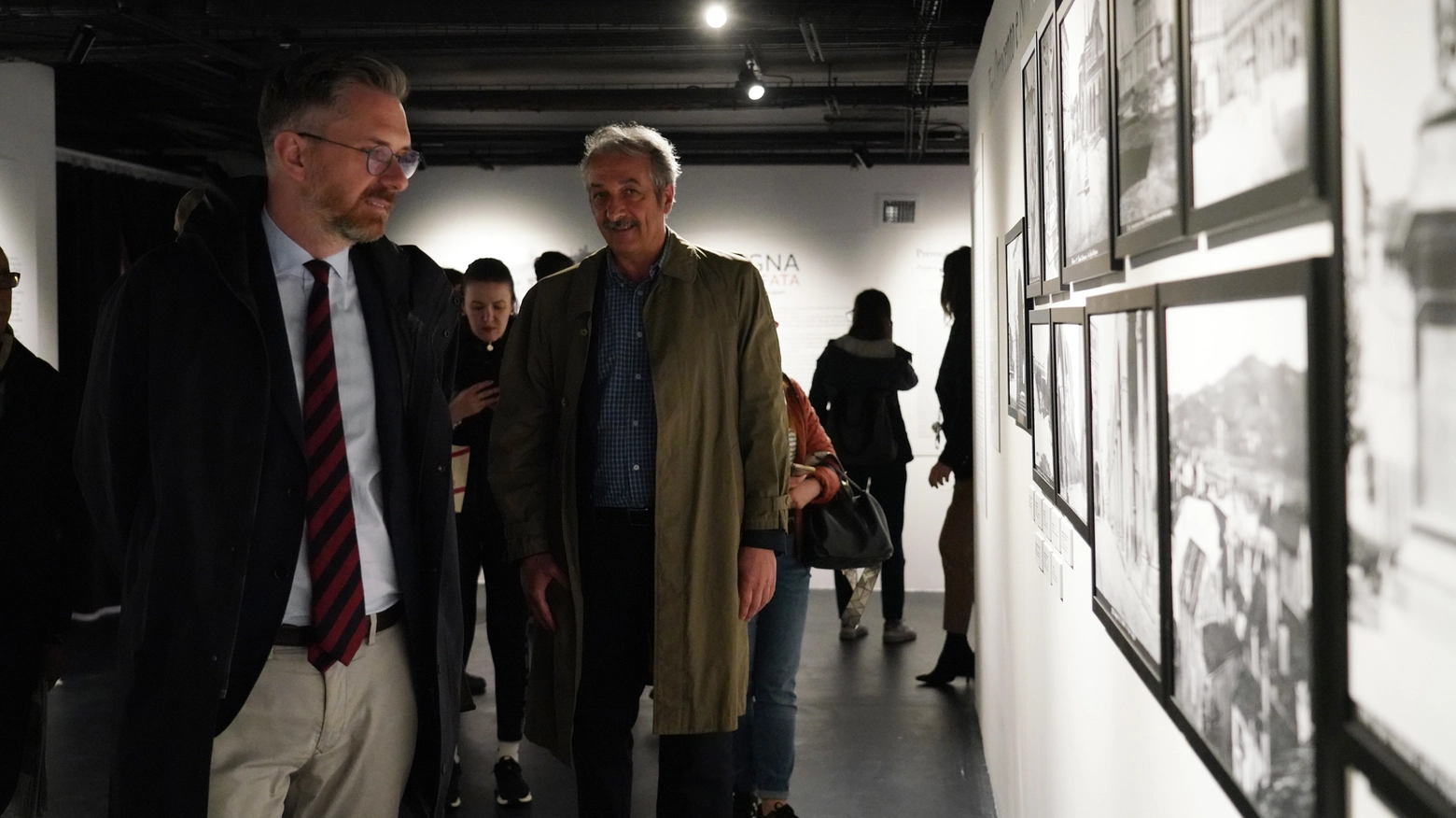 Il sindaco Lepore all'anteprima della mostra "Bologna fotografata. Persone, luoghi, fotografi" (foto Schicchi)
