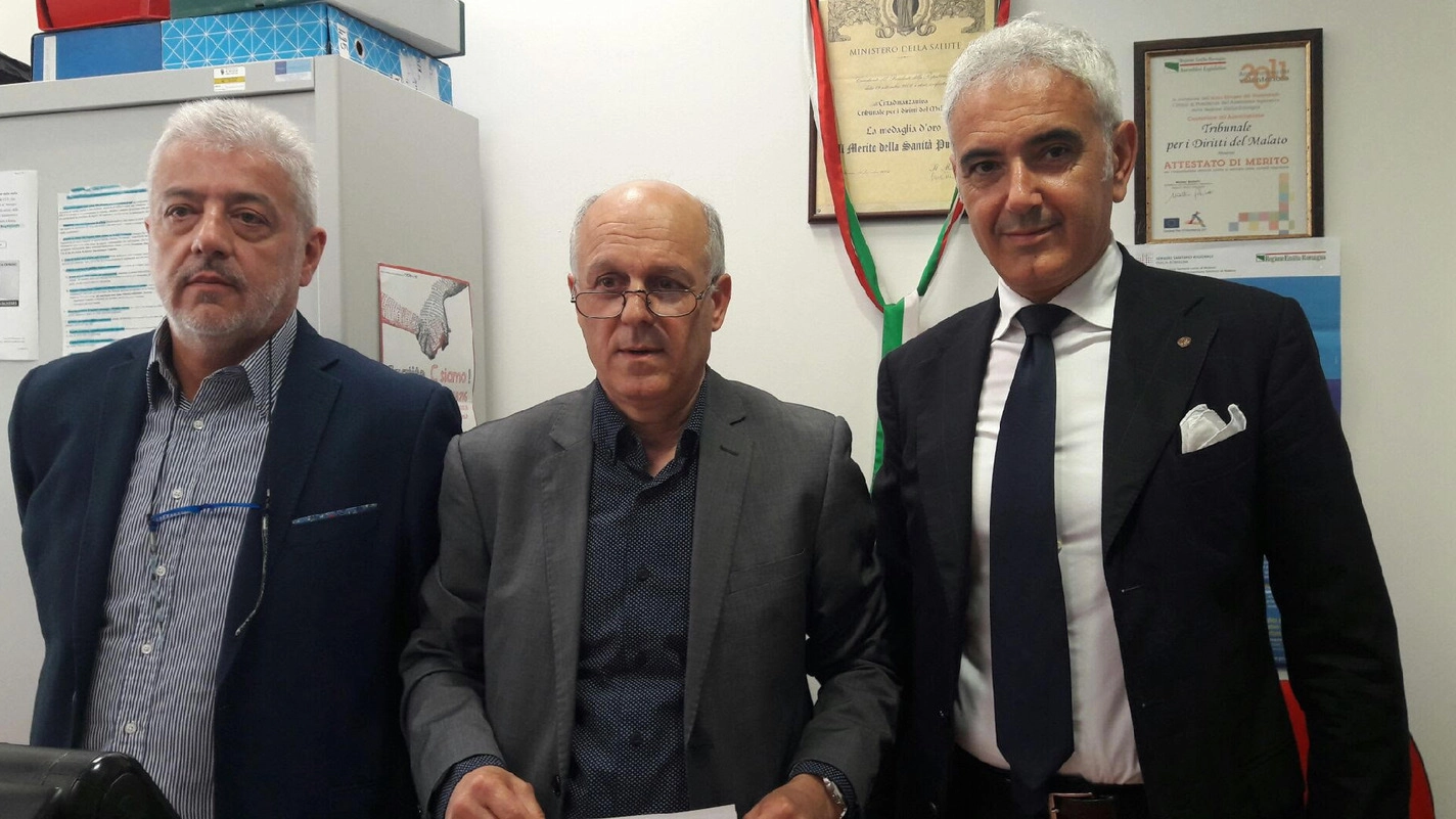 Da sinistra l’avvocato Massimo Borsari, Michele Surano e l’avvocato Pier Luigi Guidastri