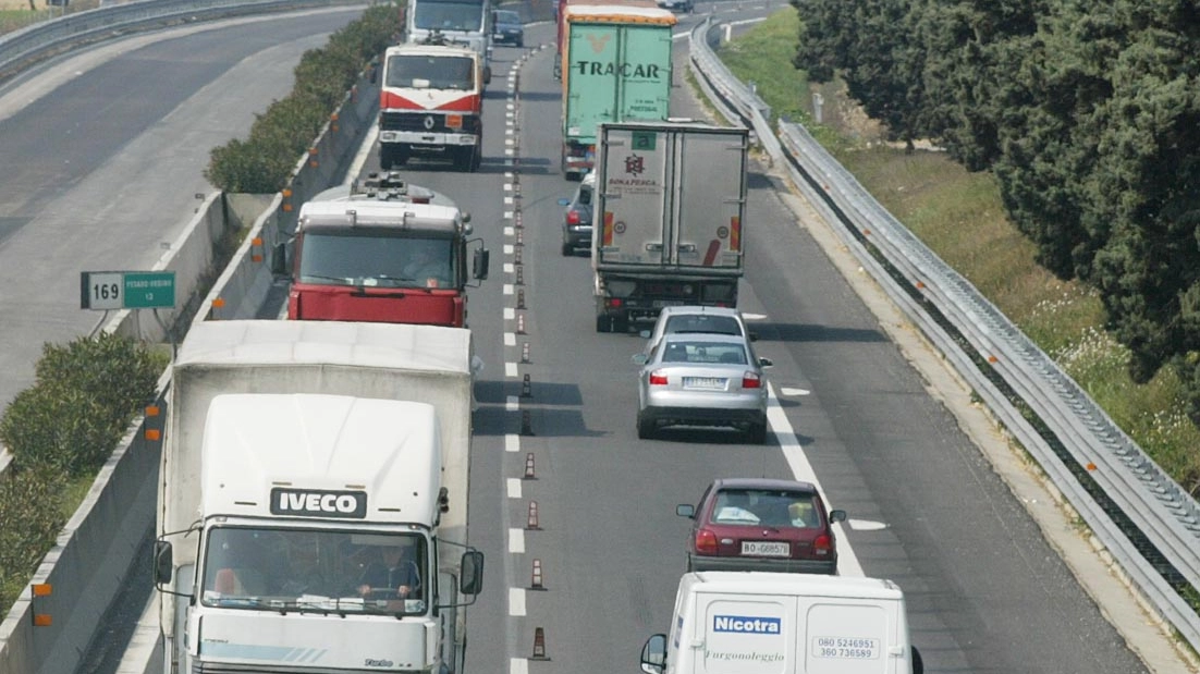 Autostrada fra Pesaro e Fano (archivio)