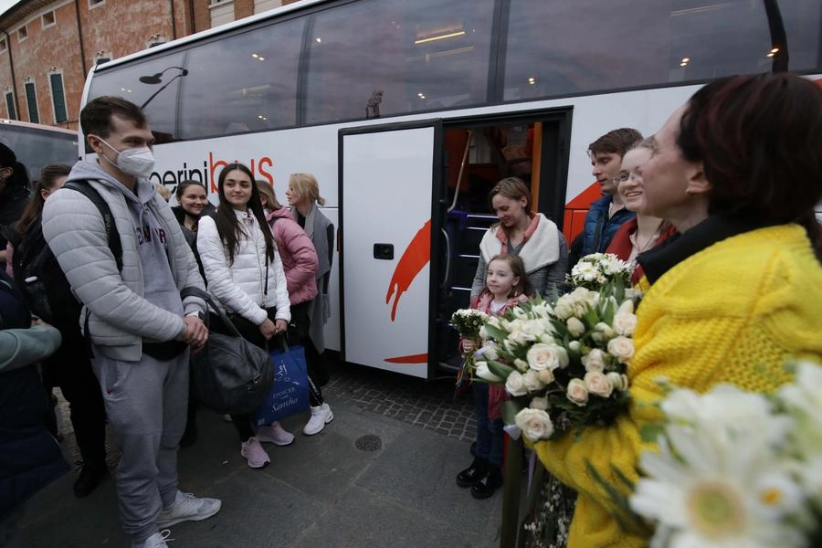 Gli ucraini sono arrivati in pullman dal confine polacco