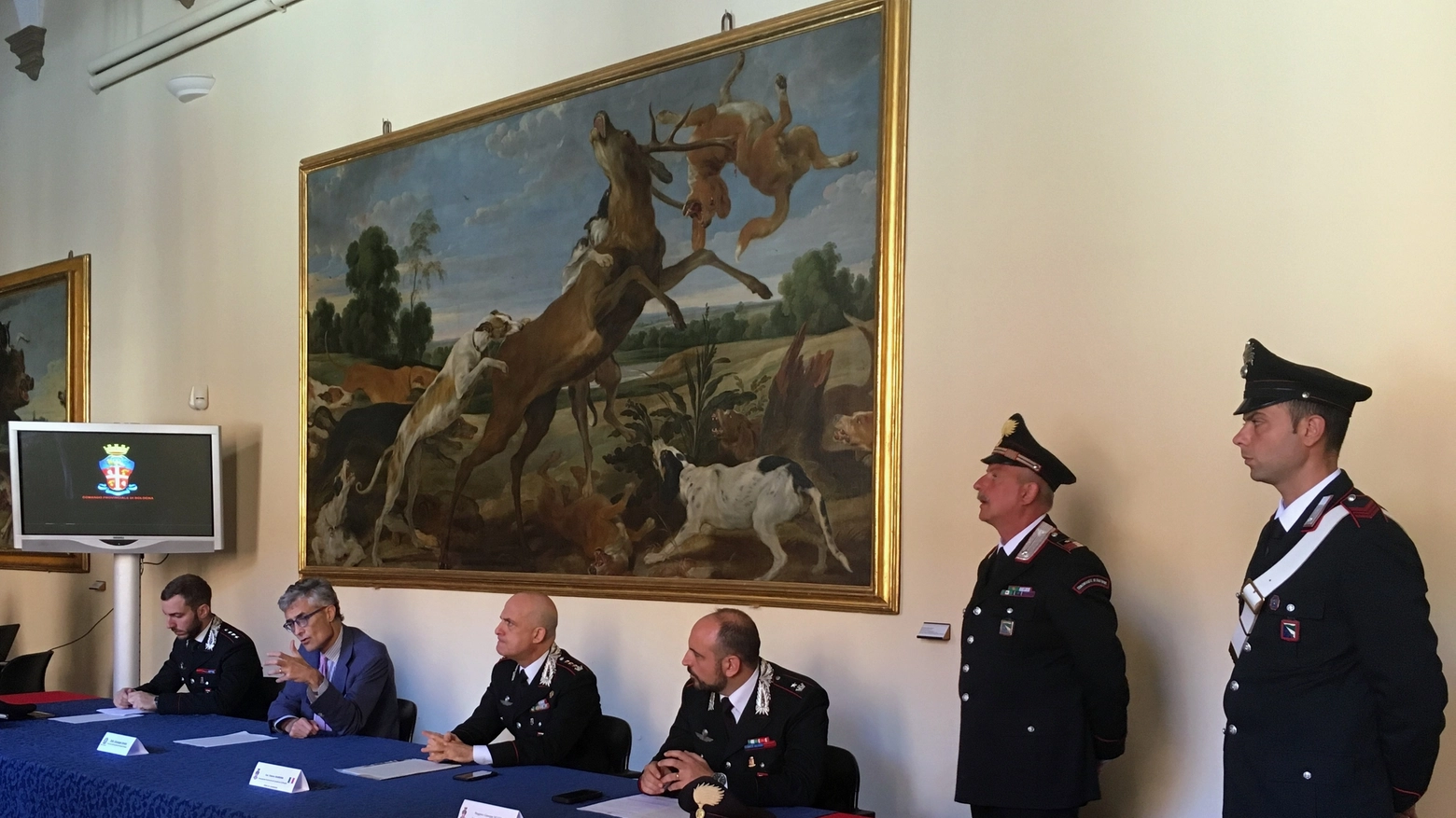 La conferenza stampa dell'operazione dei carabinieri