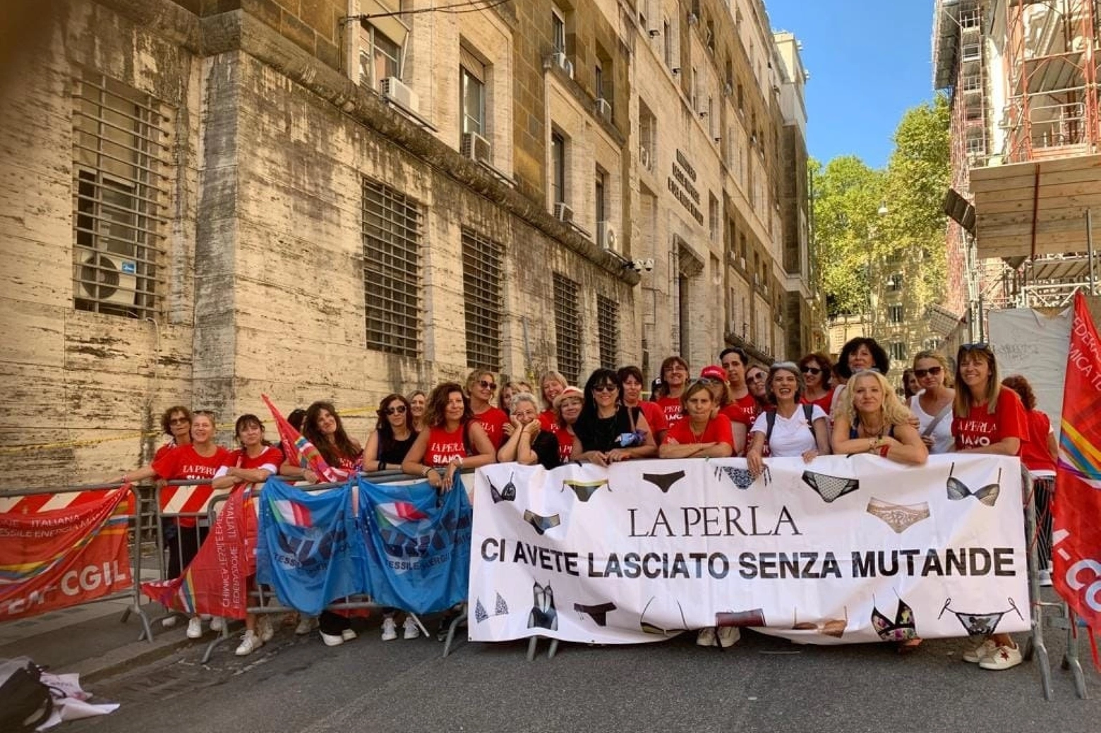 Il corteo delle lavoratrici 'La Perla' a Roma