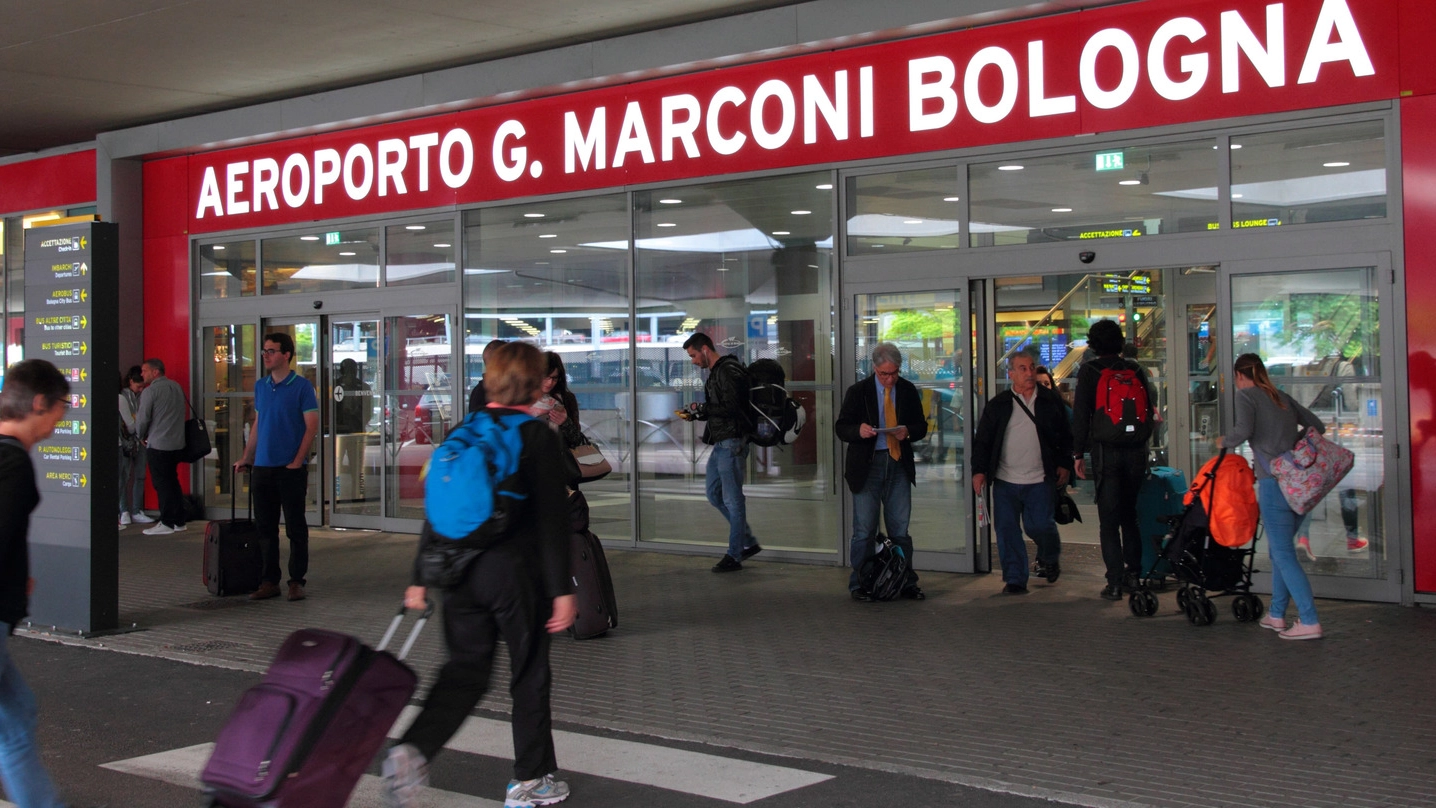 Aeroporto Marconi in una foto d'archivio 