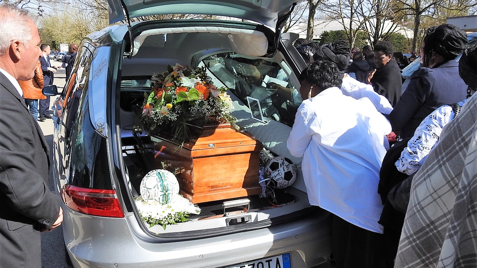 I funerali  del baby calciatore Randy (Scardovi)