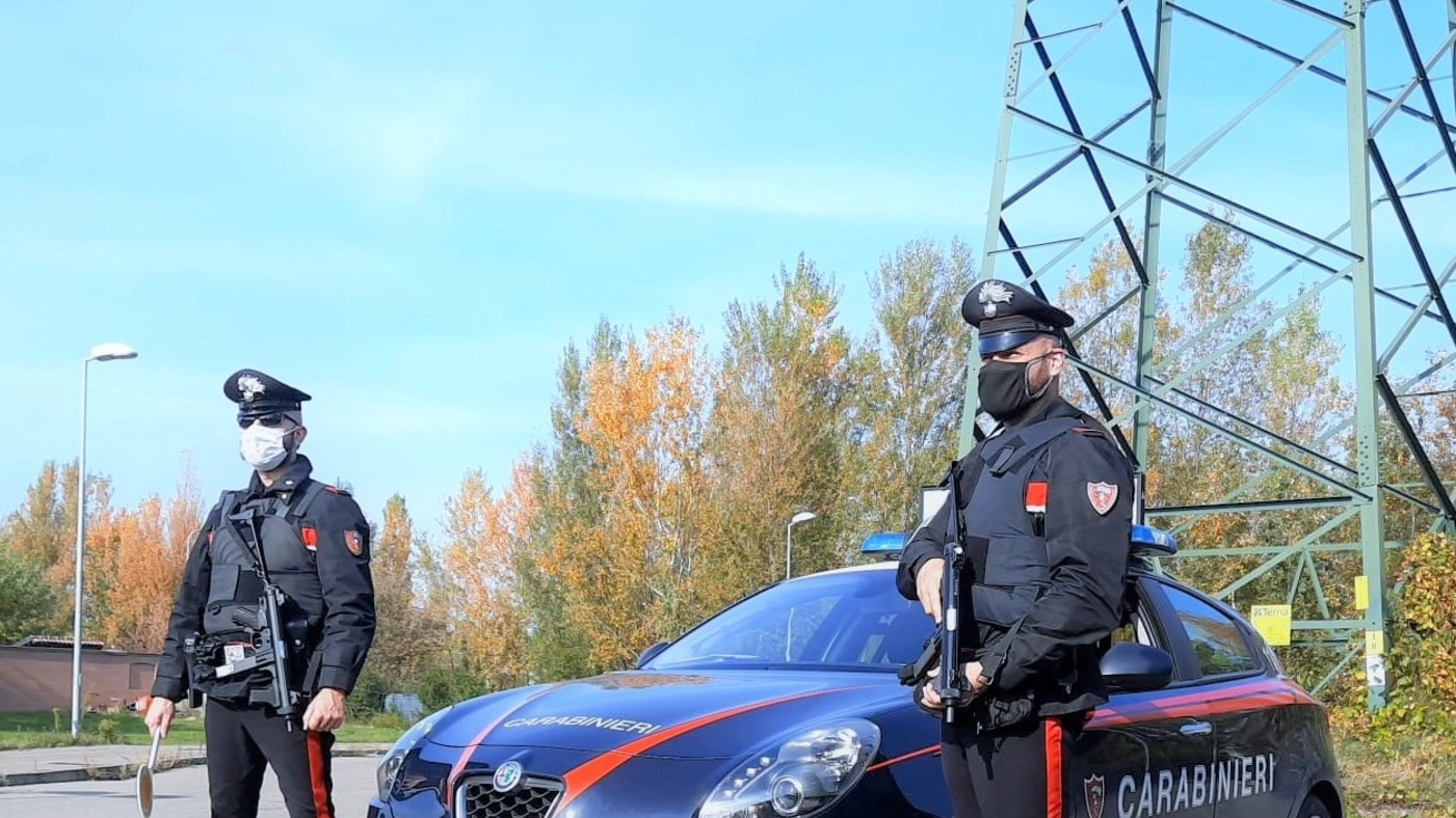 Servizi serrati dei carabinieri per verificare il rispetto delle restrizioni del Dpcm