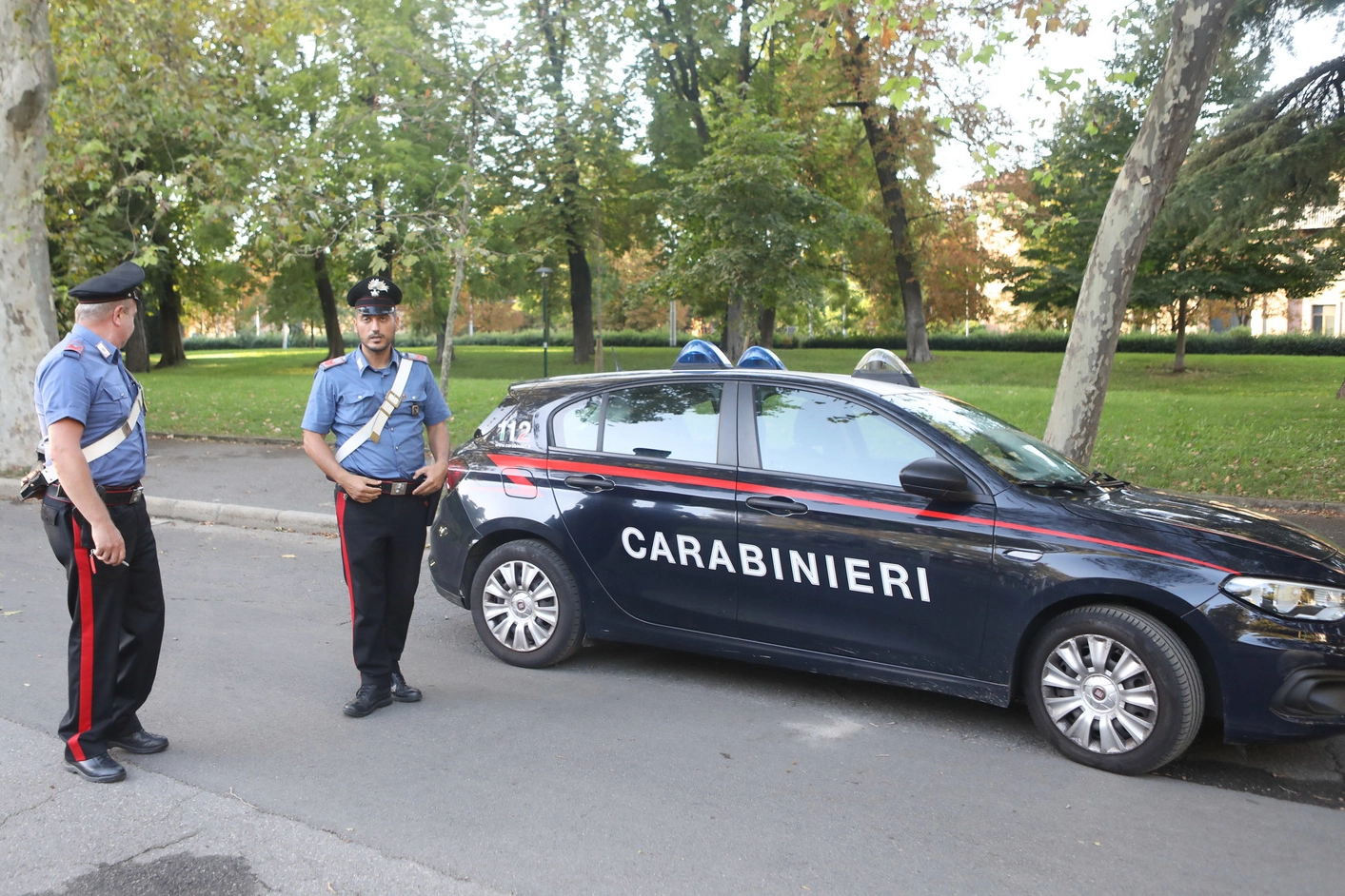 Carabinieri in azione ai Giardini Margherita (foto di repertorio)