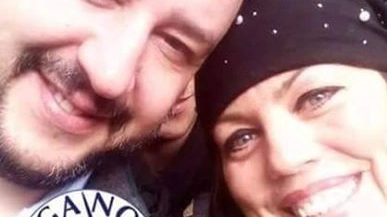 Rossella Ceriali, candidata consigliera Lega Nord a Bologna, con Matteo Salvini (Dire)