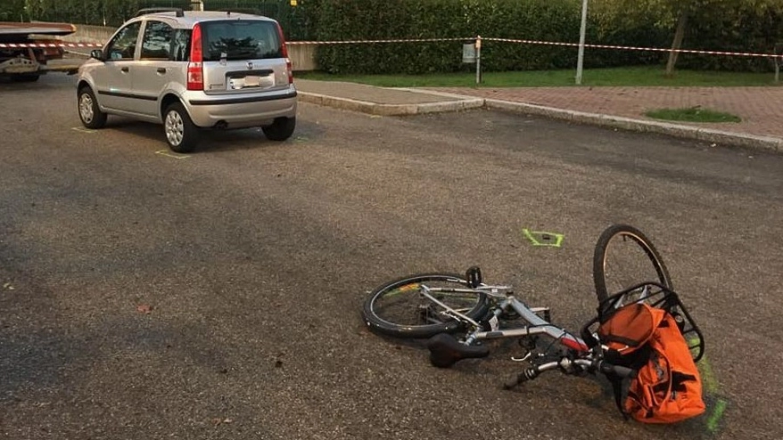 I rilevi dopo l’incidente che ha coinvolto un bambino di 11 anni che era in bicicletta