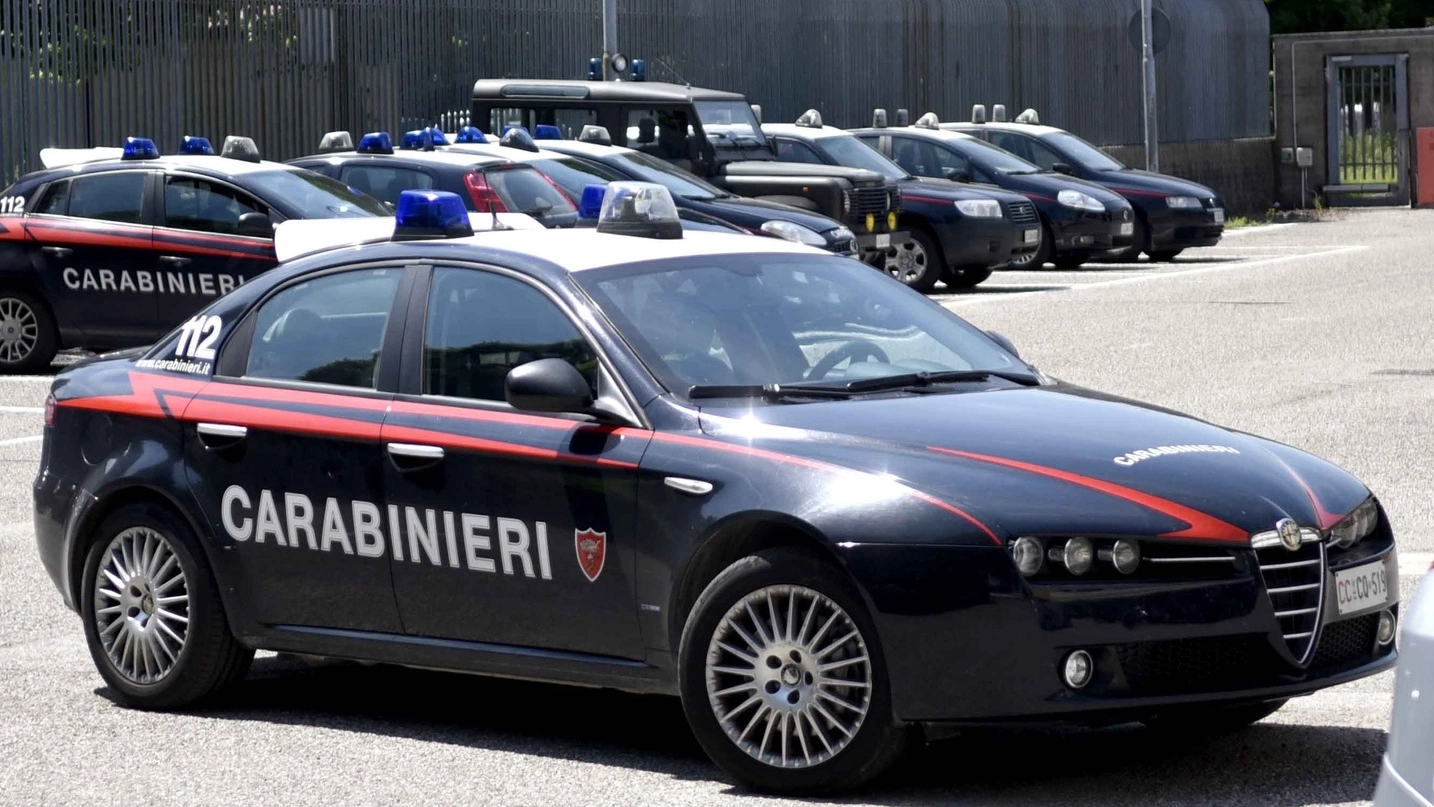 Una pattuglia dei carabinieri (foto archivio Businesspress)